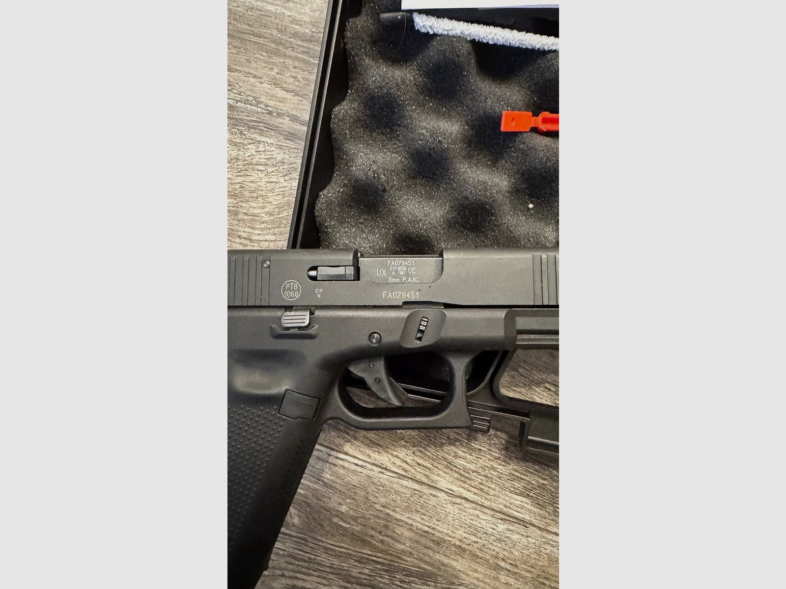 Glock 17 Gen5 9mm P.A.K wie neu mit Rechnung und Originalzubehör