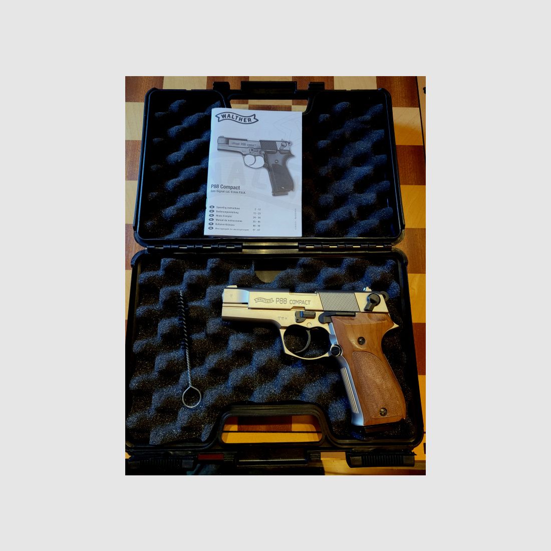 Walther P88 Schreckschuss Pistole 9mm P.A.K. Nickel Holzgriffe (PTB 613) Prachtstück!