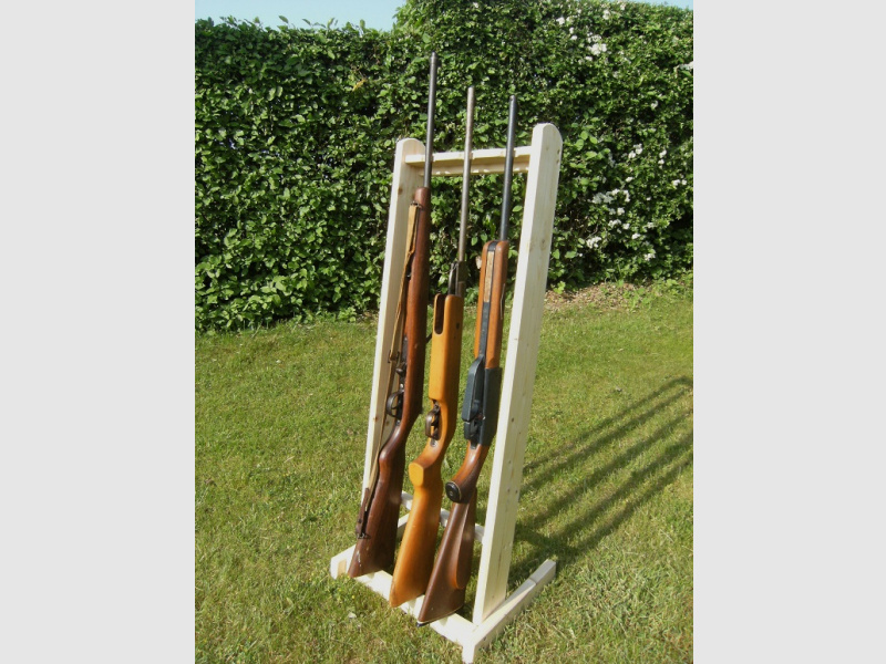 Waffenständer Gewehrständer Gun Rack Bausatz aus Holz für 3 Langwaffen aller Art incl. Versand