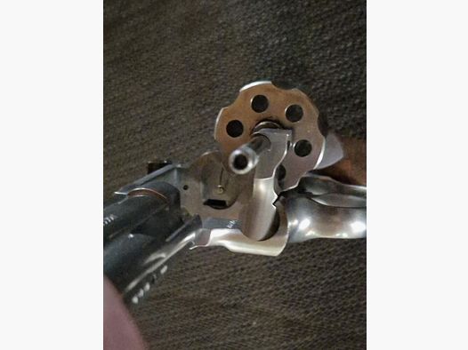 Smith & Wesson 617-1