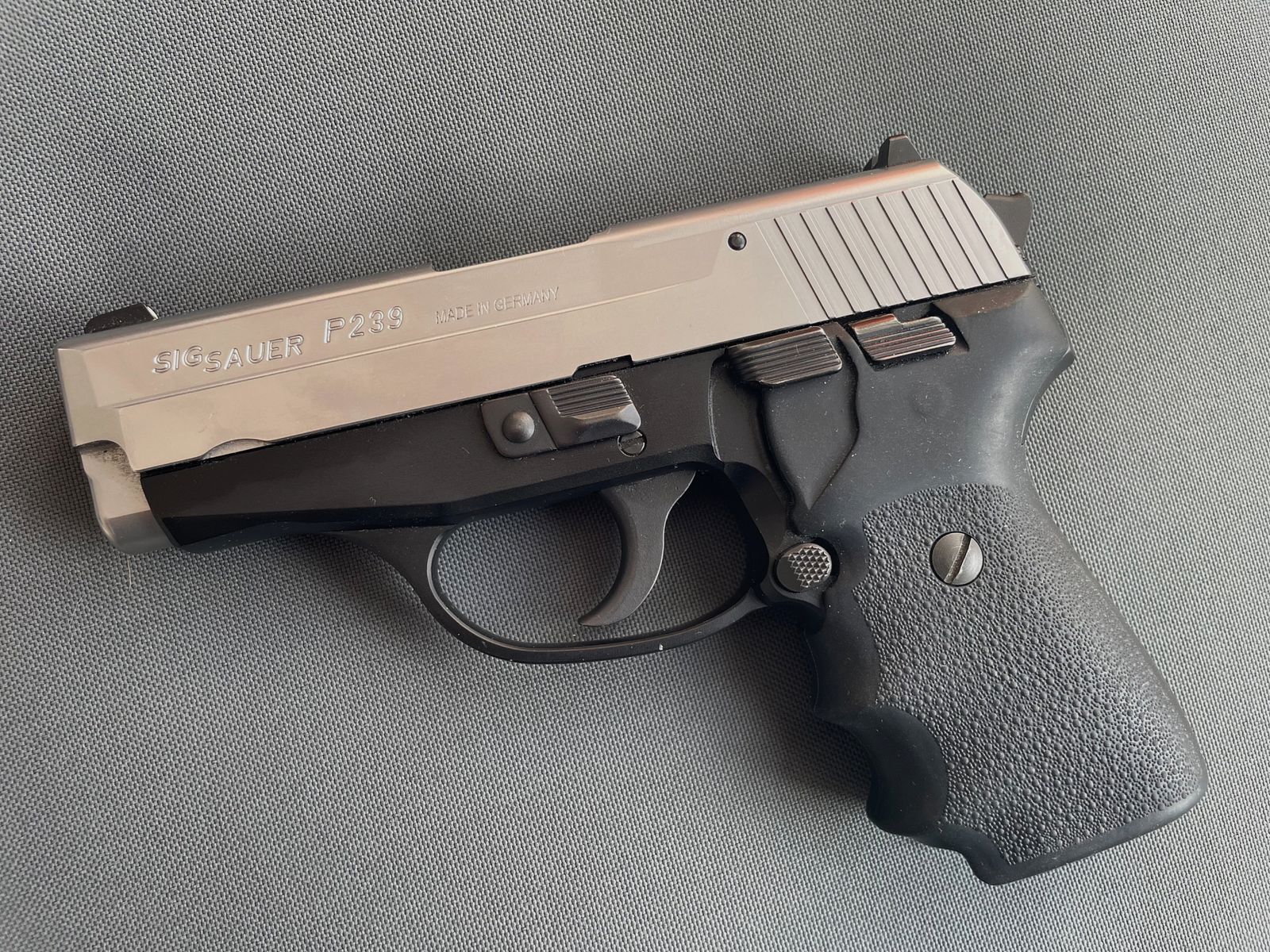 Sig Sauer P239 calibre 40S&W fabrication allemande, état top, image 2 sur 3
