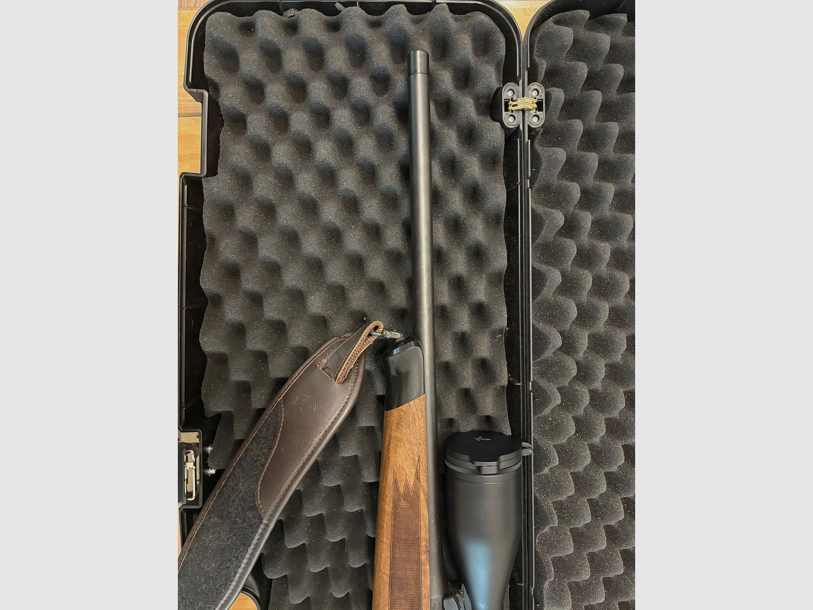 Blaser R8  Links!!  308 Win, Swarovski Z8i 2,3-18x56