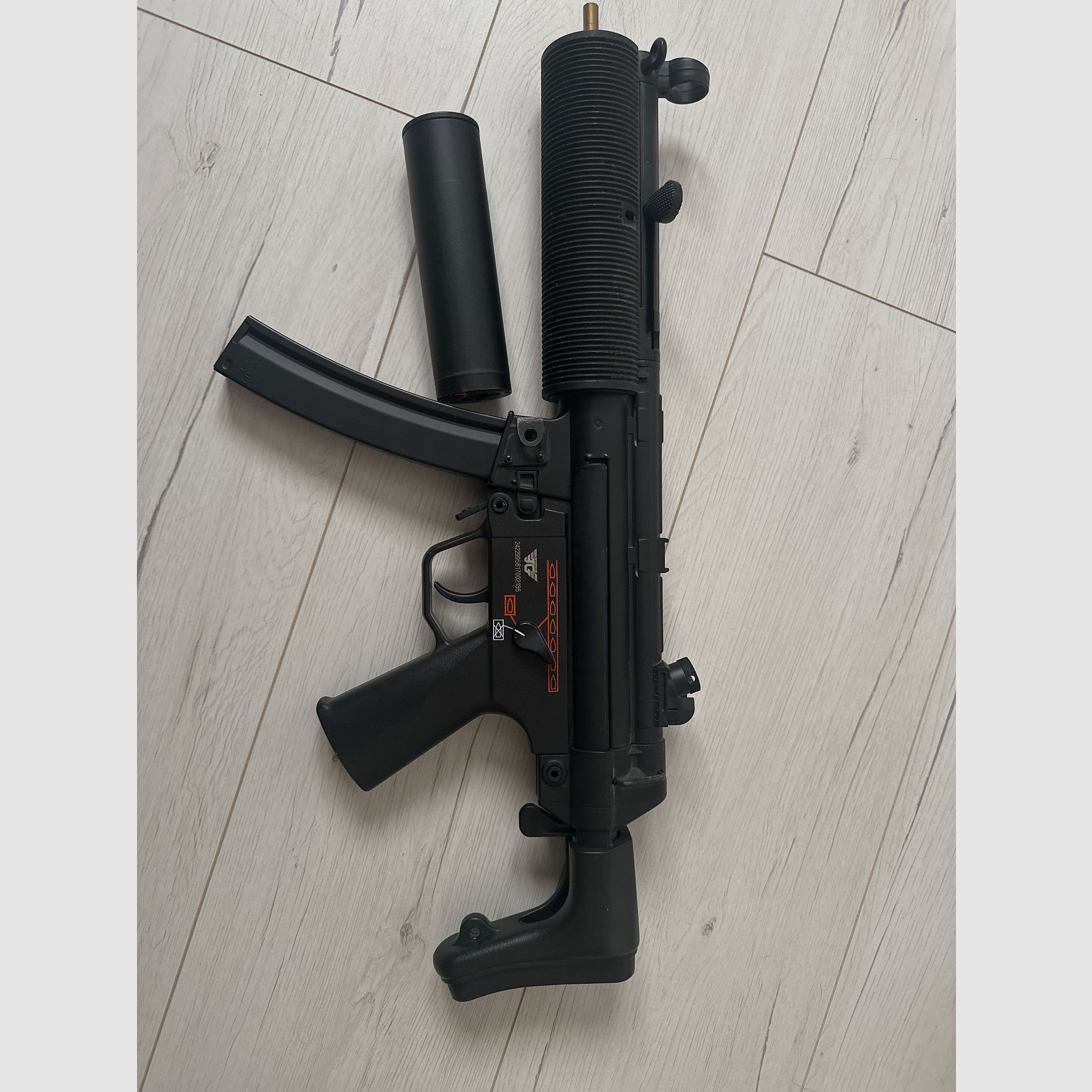 ICS MX5 SD6 SMG metal completo S-AEG 6mm BB negro