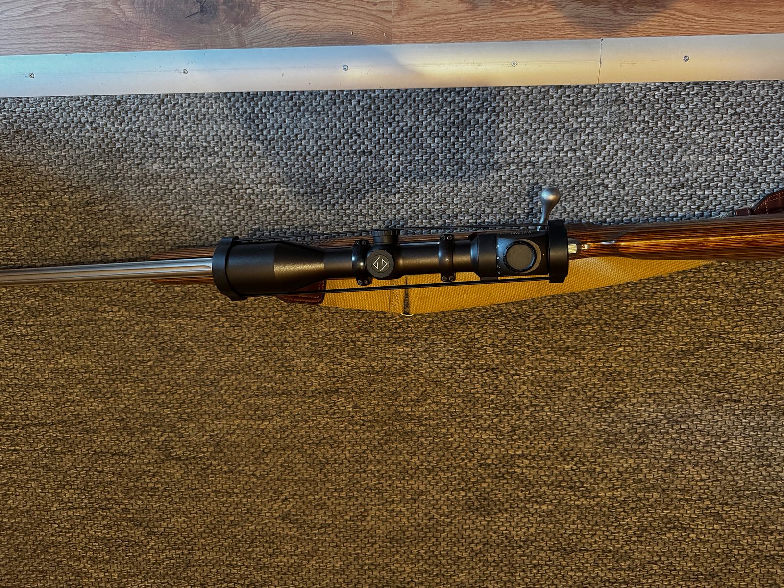 Sako 85 varmint laminated + Zeiss Duralyt  *top*