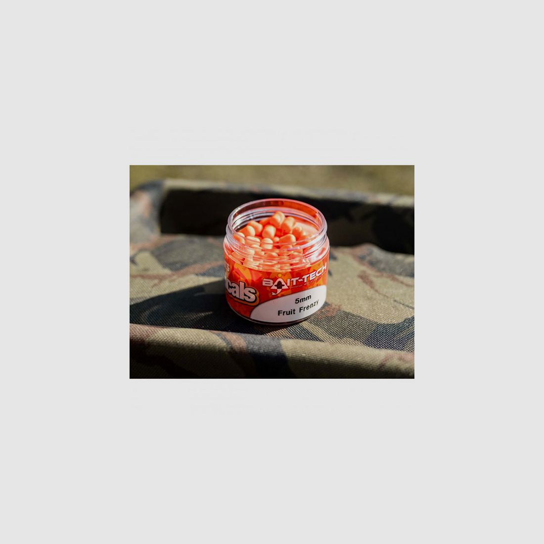 BAIT-TECH – WAFTER HOOKBAITS CRITICALS 5mm Fruit Frenzy (50ml), image 2 of 3