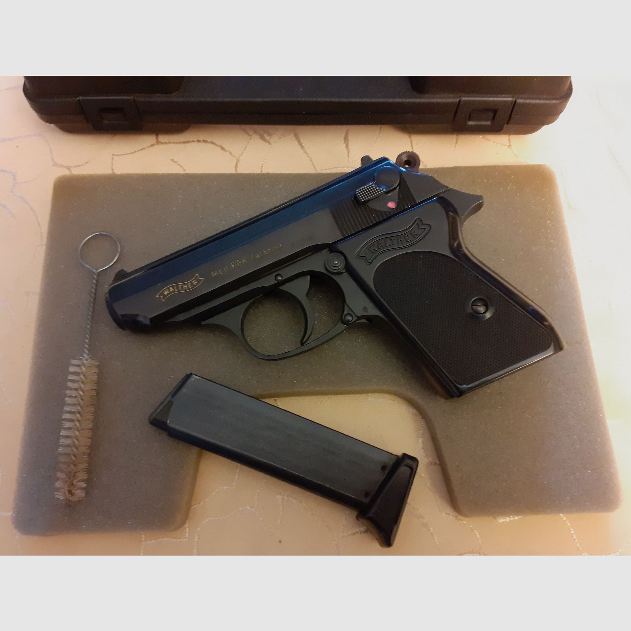 Walther PPK kaliber 8mmK pistolet alarmowy 8mm PTB 502