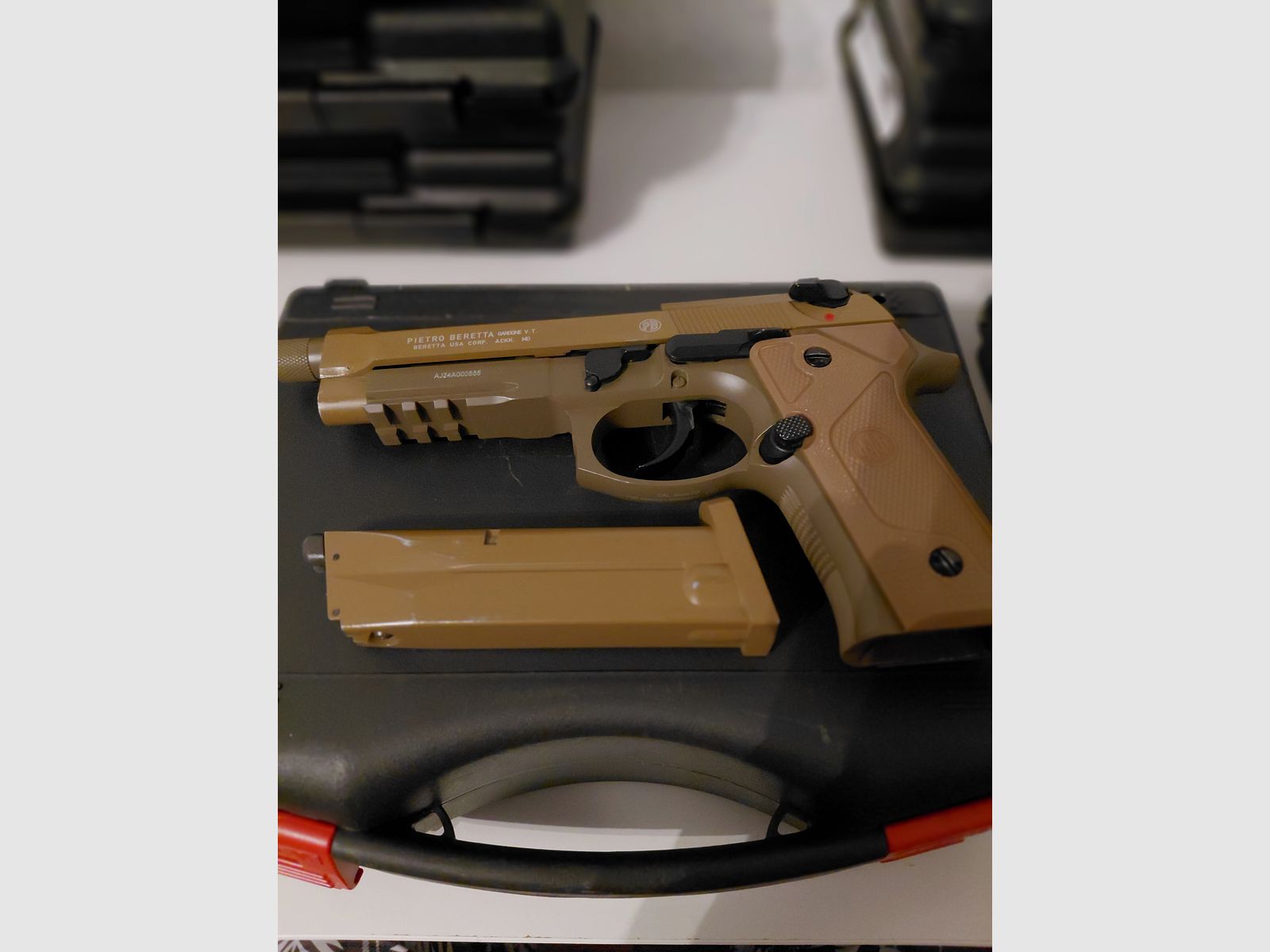 Beretta air Soft 6mm Co 2 Gas 