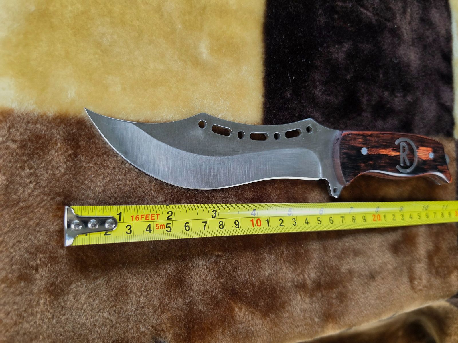 Massives Outdoor-, Jagd- & Skinningmesser mit Holzgriff und Schwungvoller Klinge – Edler & Robuster Begleiter für Bushcraft & Jagd, Bild 2 von 4