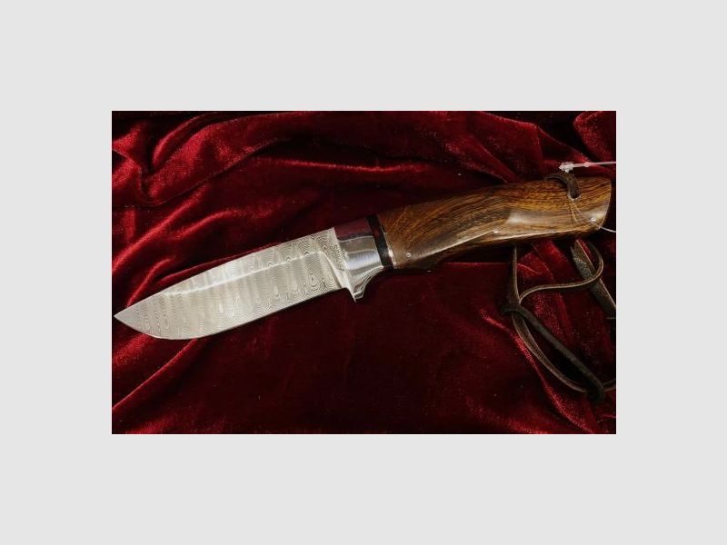 DNC SP5 Mammoth Ivory Red Blade Damascus, Leather Strips