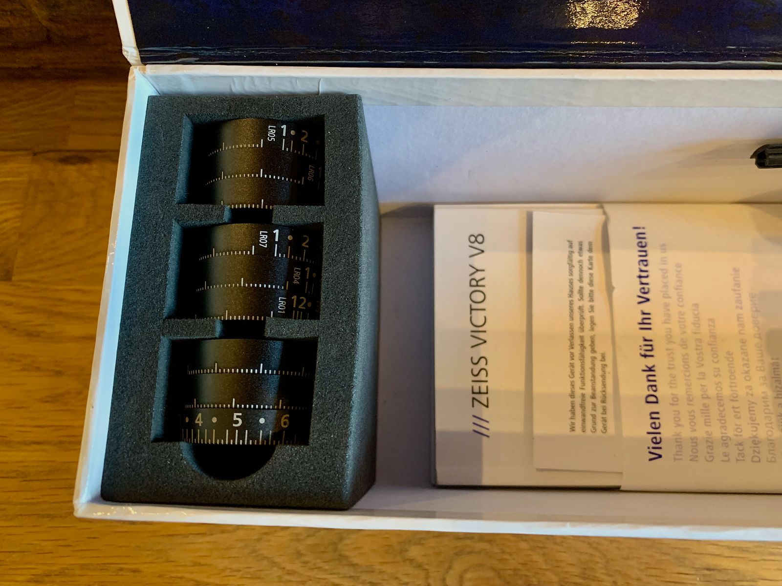 Zeiss V8 4,8-35x60 con montaggio a sella