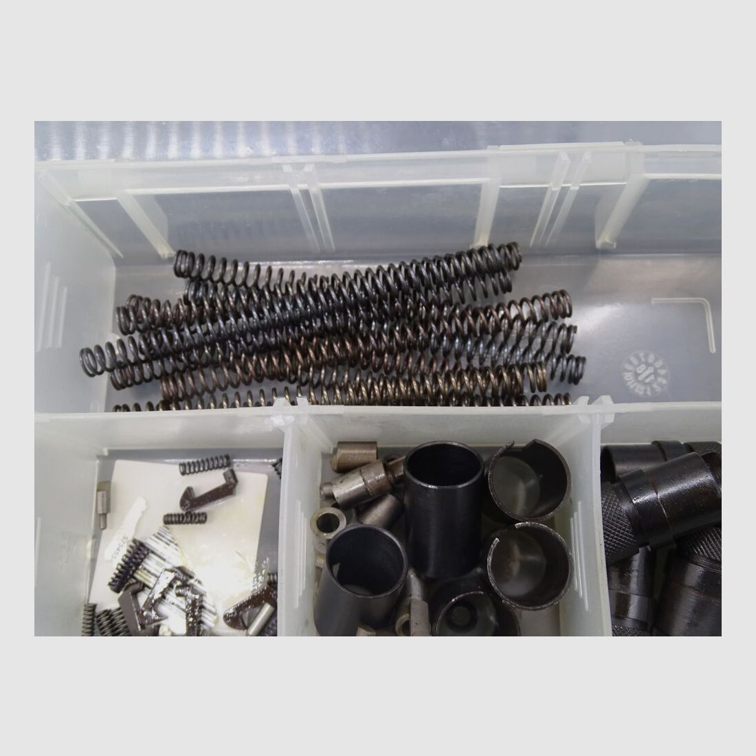 M150 iglica spustowa sprężyny wyciągacz Schlabolzenmutter Suhl M150 200 skrzynka z częściami zamiennymi