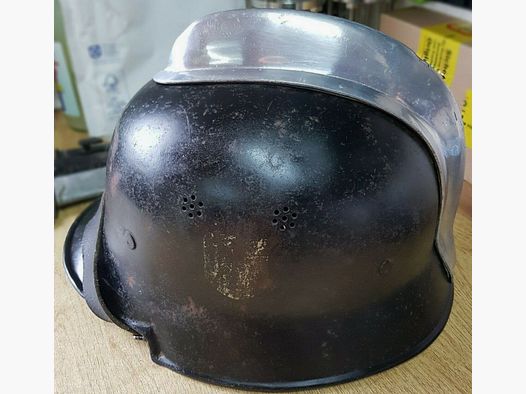 Feuerwehr stahl helm m 34 Alu Kamm reste Abzeichen militaria alt top deko