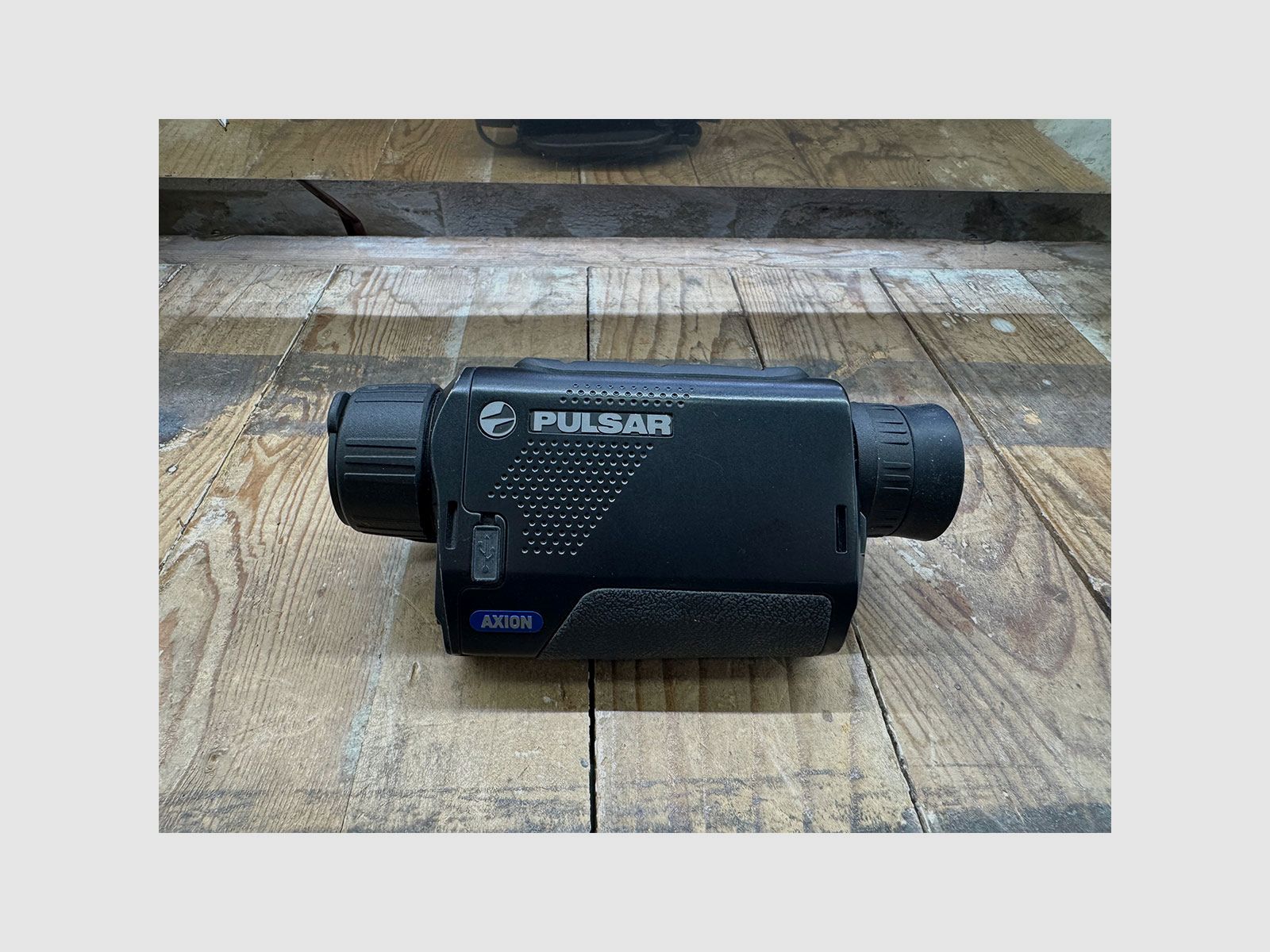 USED – NIGHT VISION / THERMAL SCOPE – PULSAR – AXION XM30F, image 1 of 5