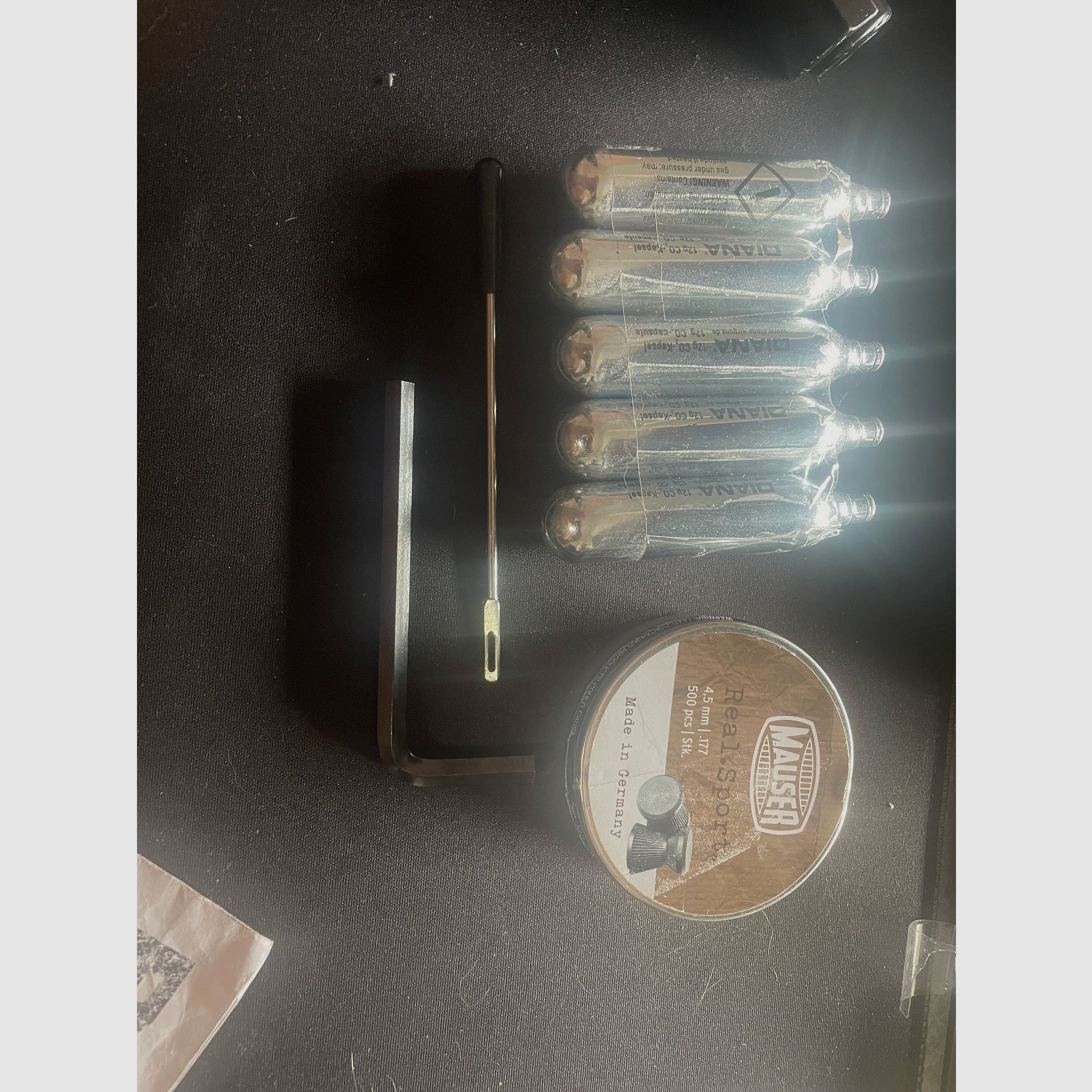 CO₂ Luftpistole PM Makarov 4,5 mm BB – mit Zubehör (Set)