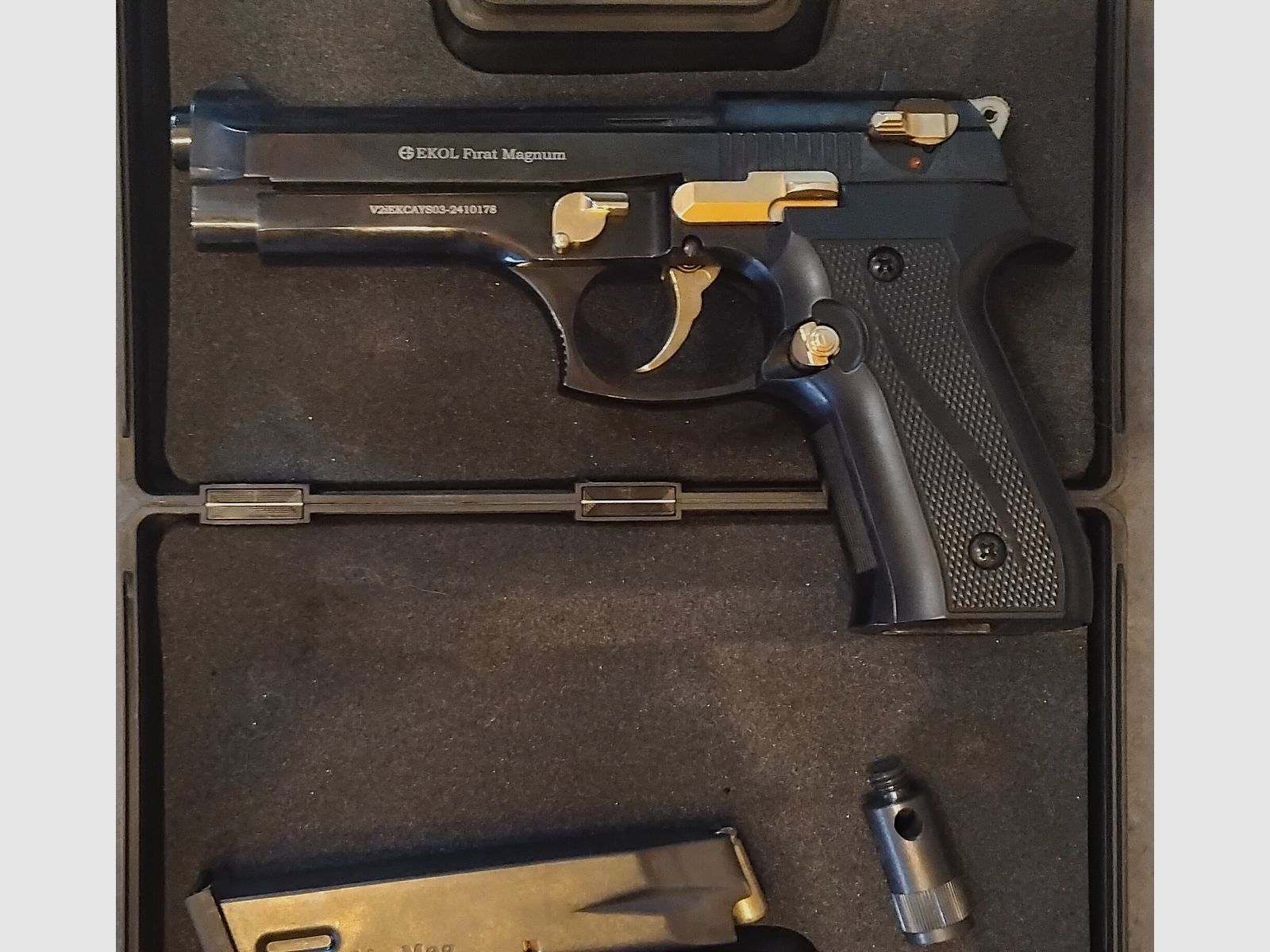 Ekol Firat Magnum Schreckschusspistole 9mm P.A.K. schwarz-gold