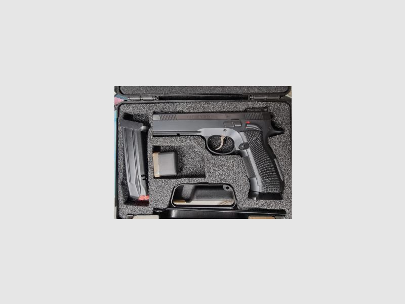 CZ Douanes USA AO1 LD 9mm Luger Démonstrateur !