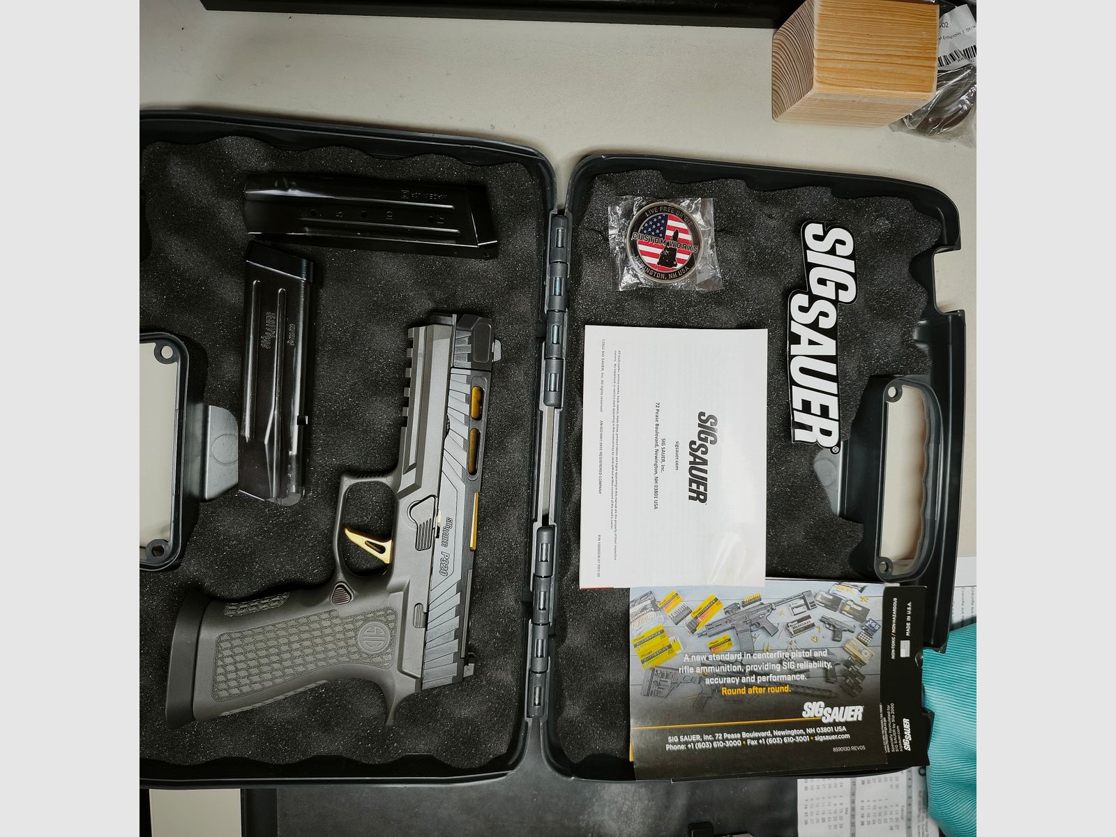 Sig Sauer P320 Spectre COMP pistool met rode stip Romeo