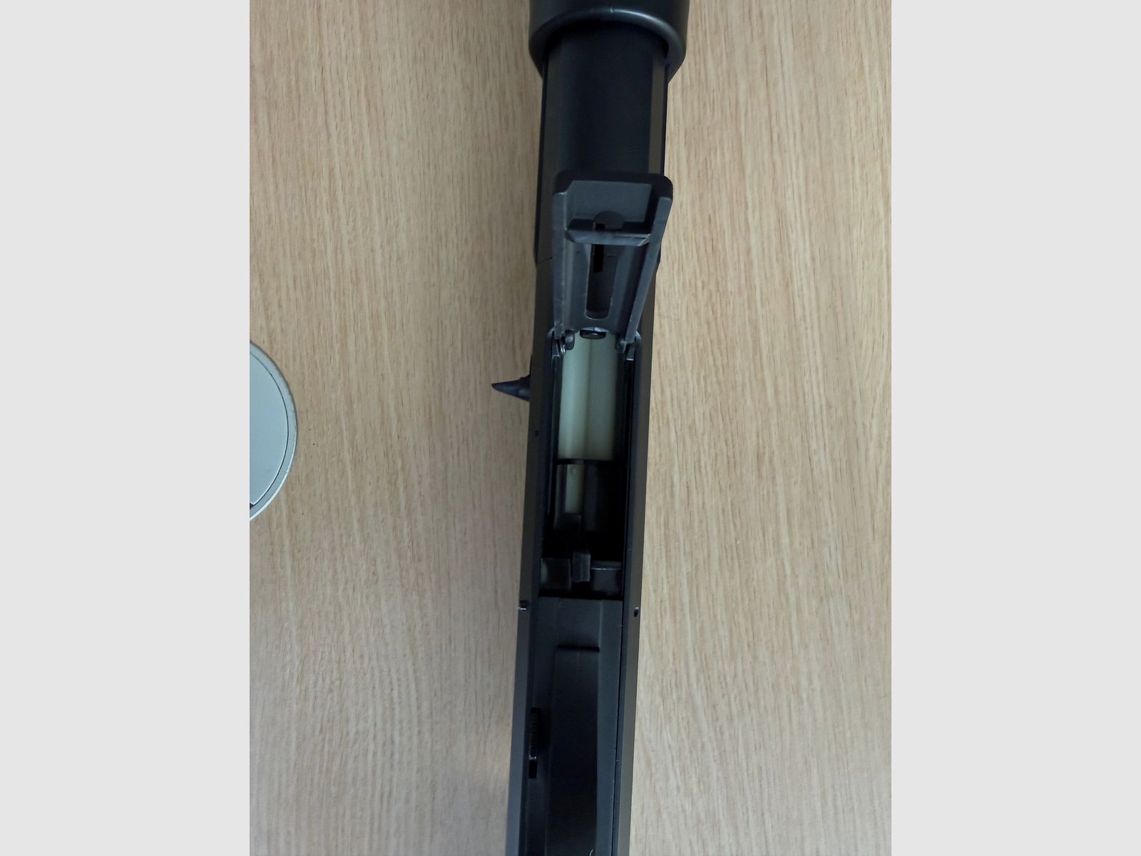 Begadi Sport shotgun with cartridges