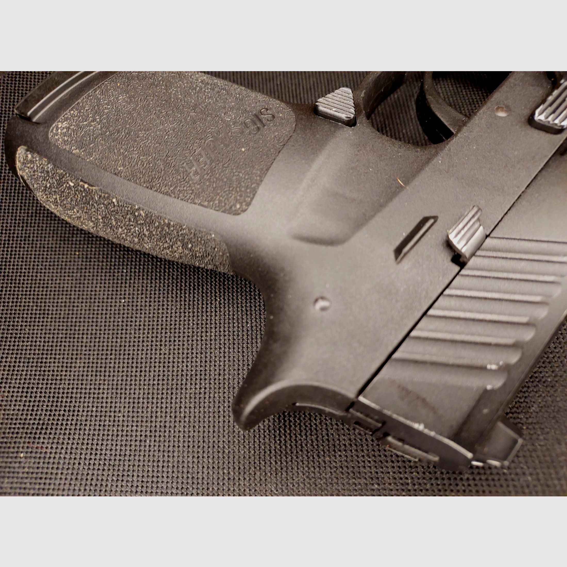 Sig Sauer P320 blank firing pistol in caliber 9 mm P.A.K. Black in the original SIG case (PTB 1038)