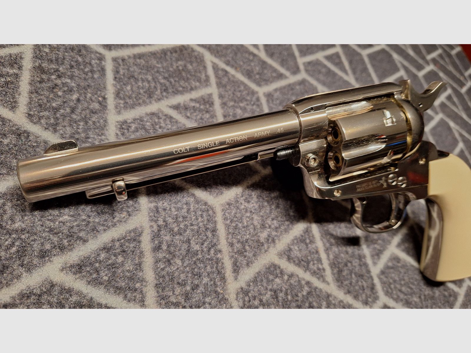 Colt Single Action Army® 45 nickel Co2 revolver caliber 4.5 mm BB-NEW