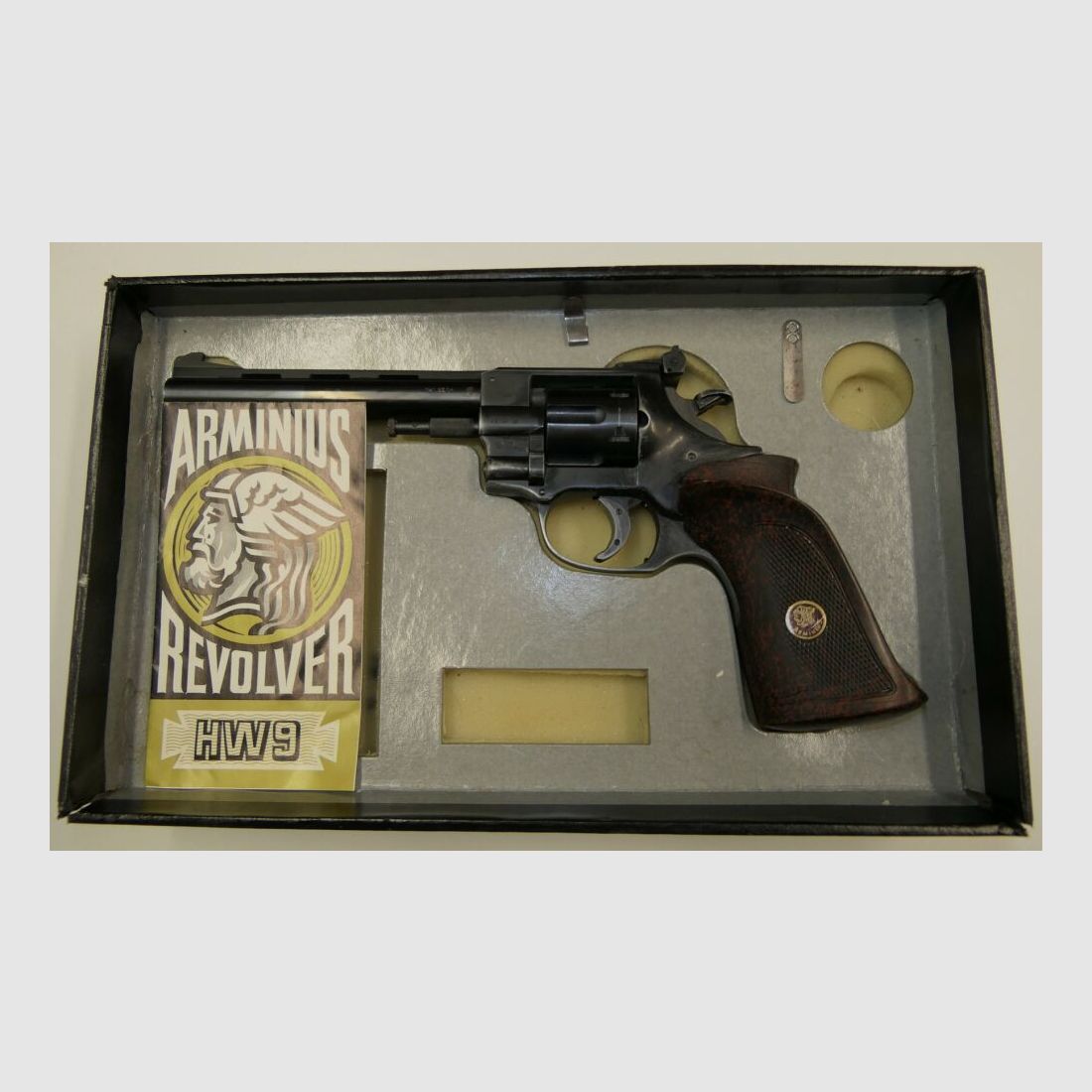 Incense Revolver WEIHRAUCH Arminius HW9 in caliber .22 L.R.
