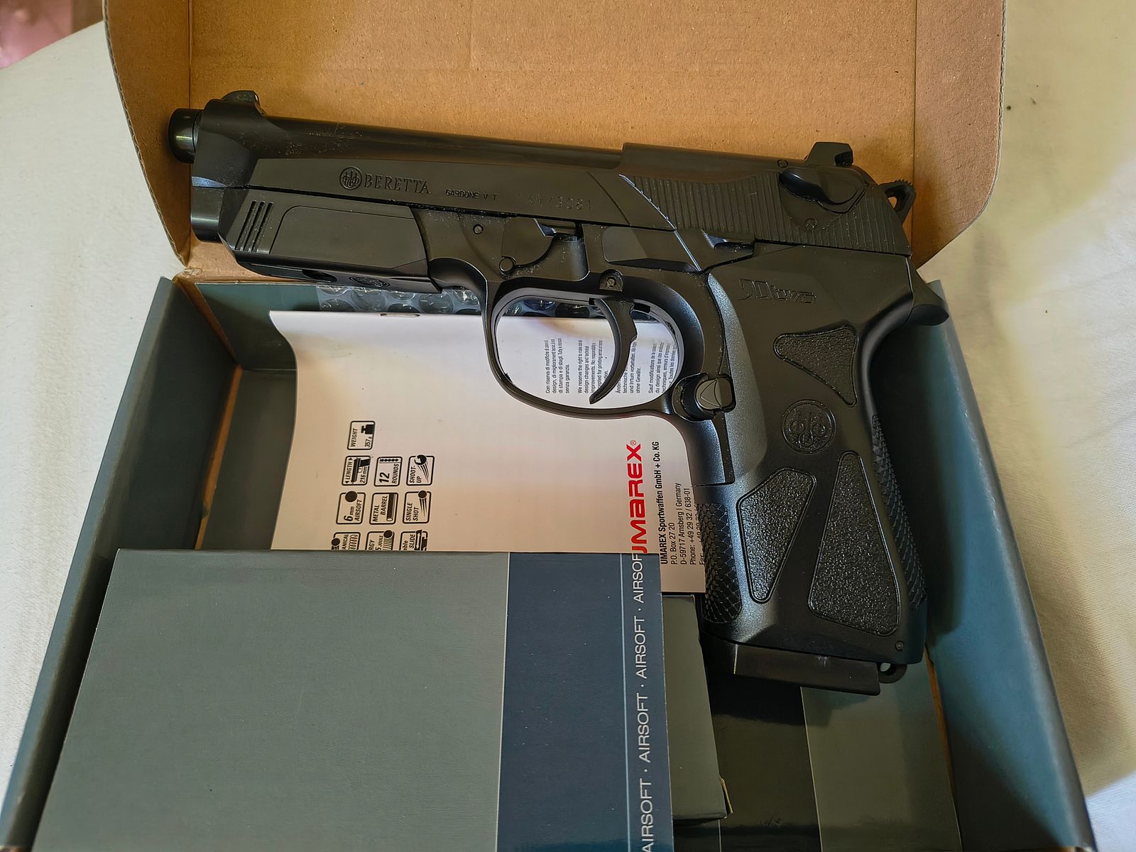 Umarex Beretta 90two Airsoft Pistole (Preis VB)