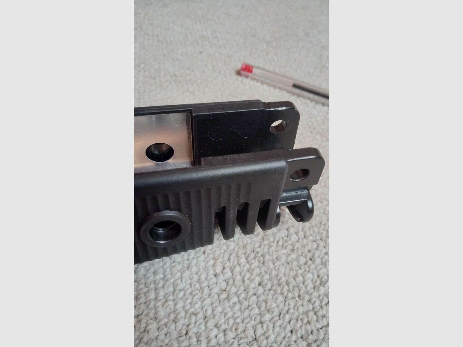 Moderner AC Unity G3 Trapezhandschutz  & Pistolengriff in Schwarz  - Aftermarket Wide Handguard