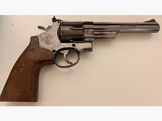 Revólver CO₂ Smith & Wesson M29 (6,5” cañón)// NUEVO NUEVO. • Metal: Plata / aspecto de acero inoxidable