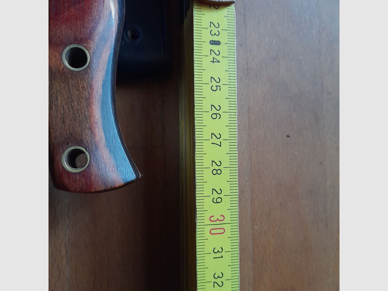 Jagdmesser Stainless Steel 440 Nr.  37296 in schwarzer Lederscheide mit Schleifstein