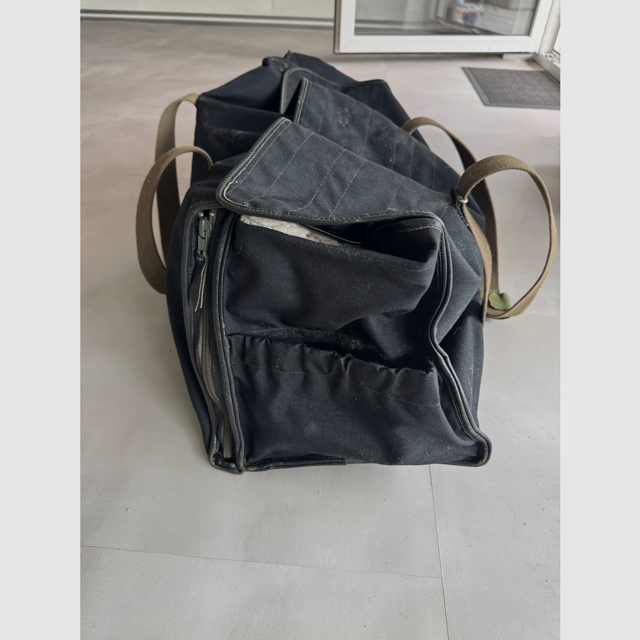 Verkaufe AkAH SEK Einsatztasche für Gewehrschützen
