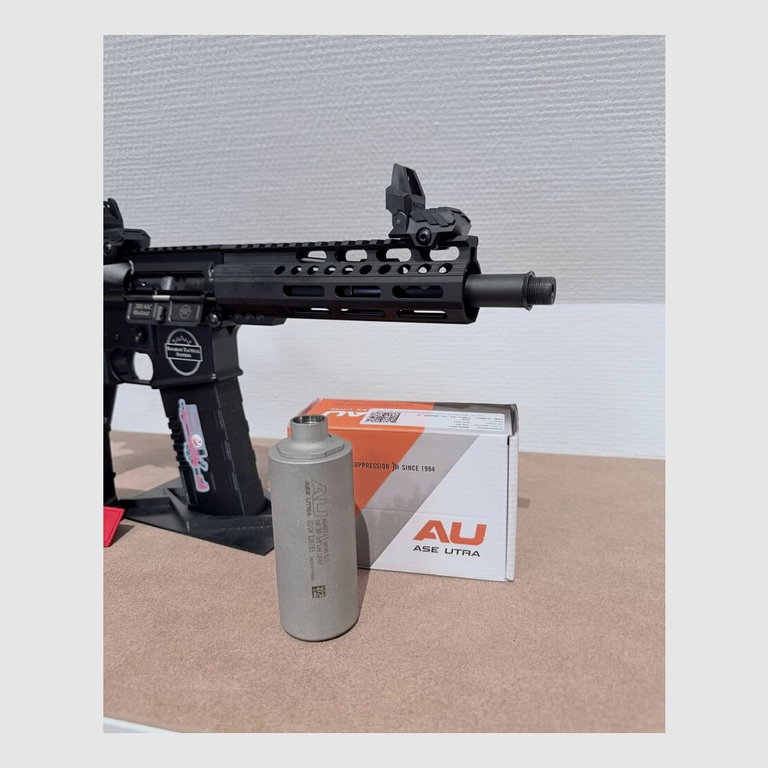 BTS Bavarian Tactical Systems & ASE Utra BTS-15 .300 AAC BLK 9" inkl. SL5i
