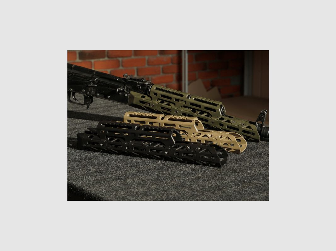 KPYK Langer AK M-LOK Handschutz mit langem Gasrohrcover CRC 1U004B Coyote Tan