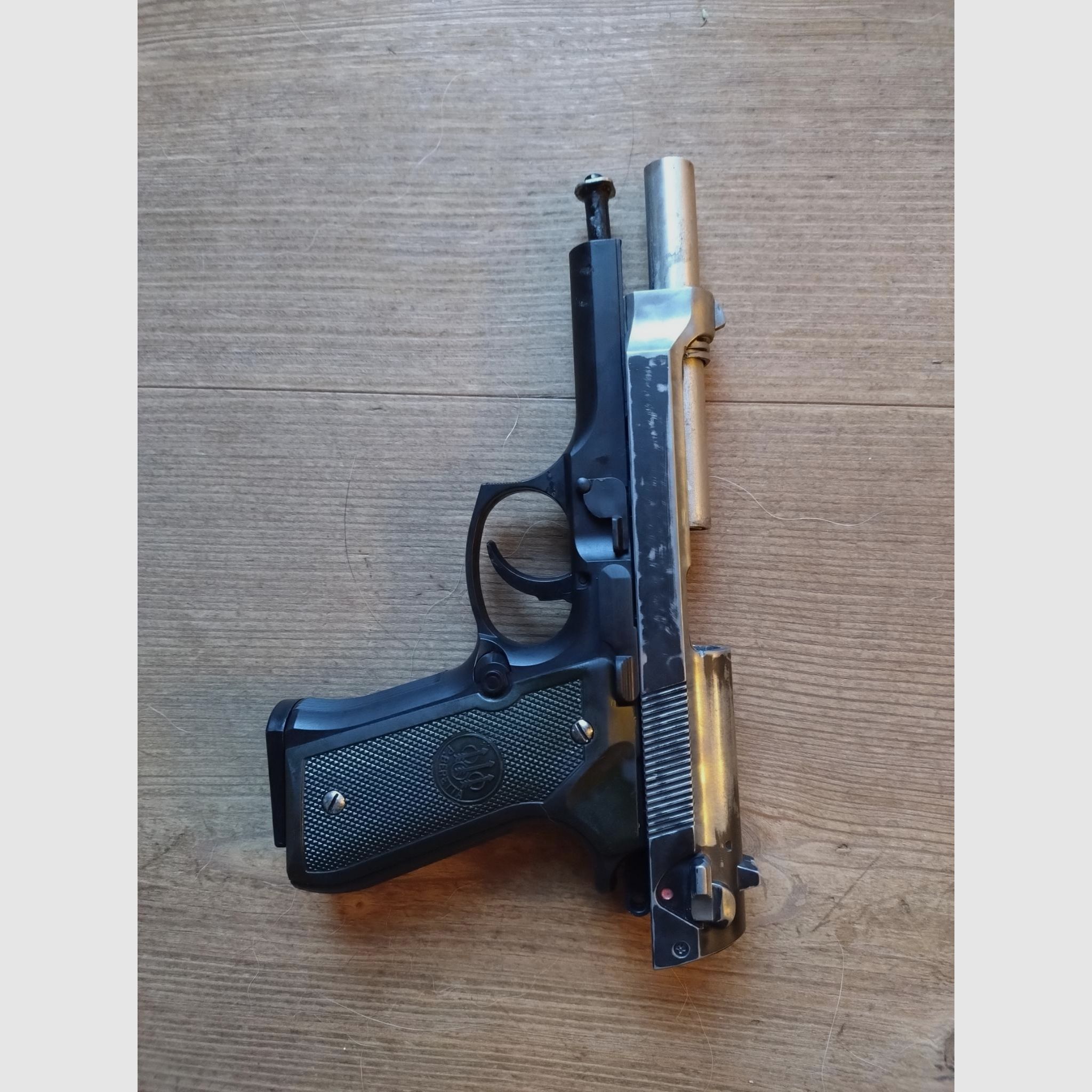 M92 Airsoft Springer/ Deko met custom geluiddemper