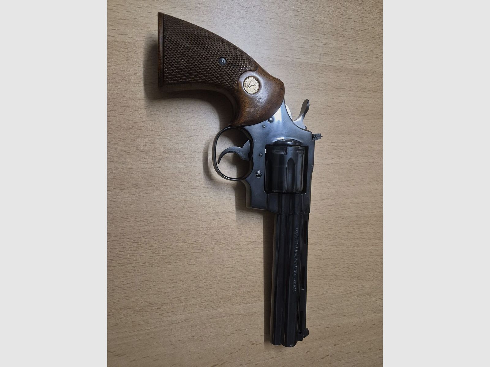 Colt Python, Bild 2 von 4