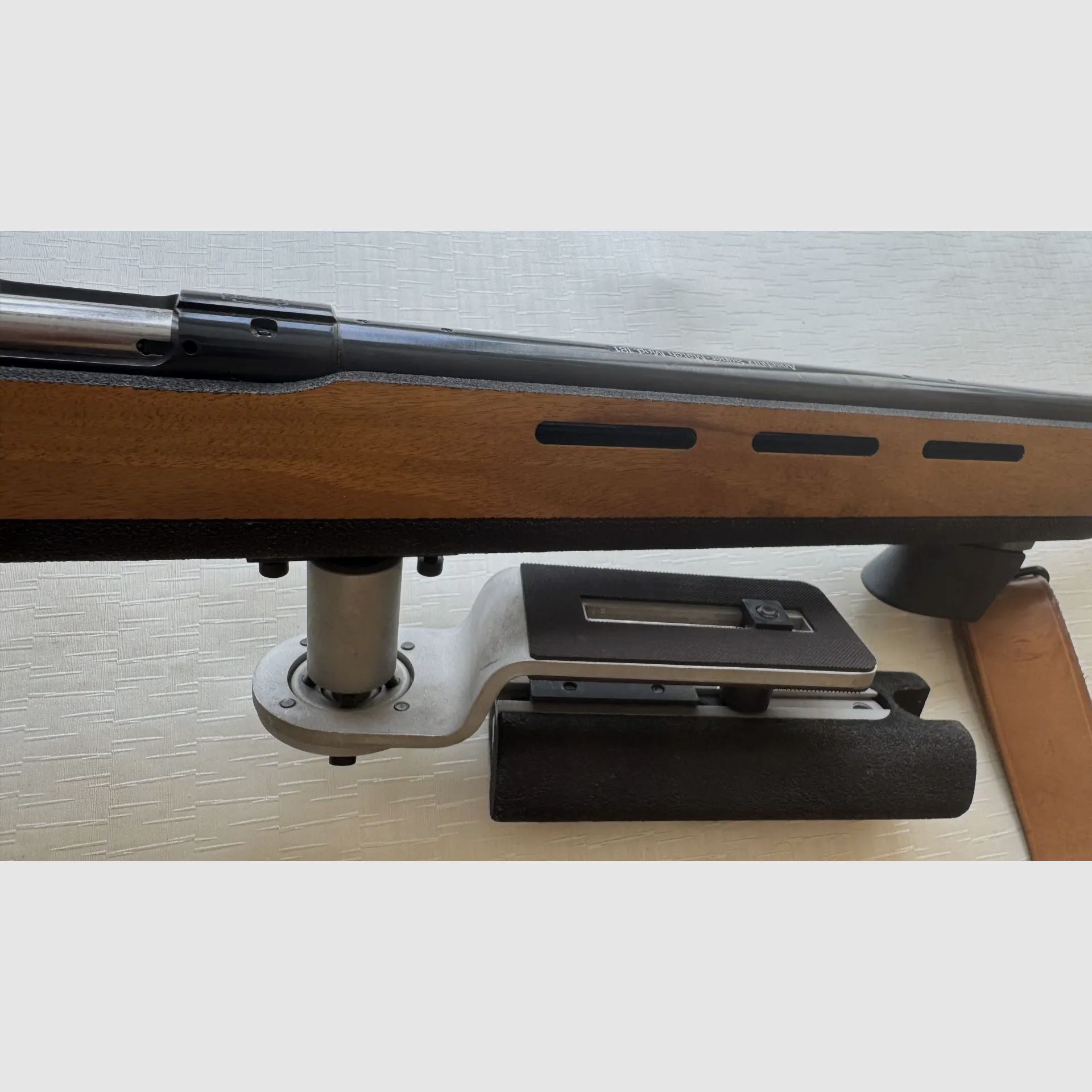 Anschütz Super-Match Modelo 1813 Olímpico 84 Calibre .22 l.r.