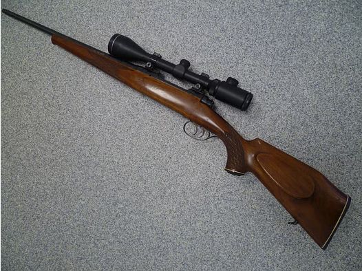 Anschütz repeating rifle caliber .243 Win with SD thread and thread adapter to M15 including scope