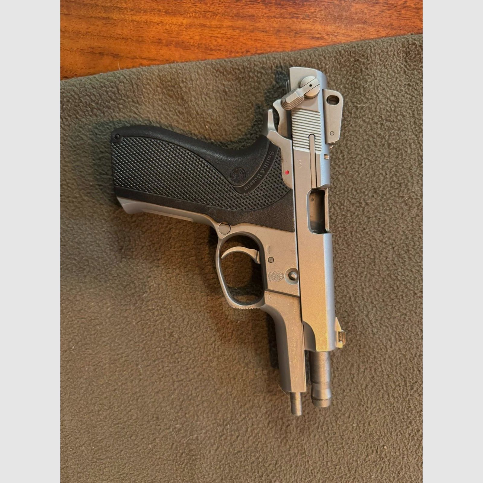 Smith & Wesson Mod 5906 9mm Para