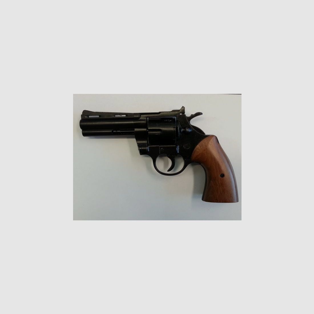 VENTURINI MOD. 76335 PISTOLA A SALVE MOD. MAGNUM 380 NERA CAL.380