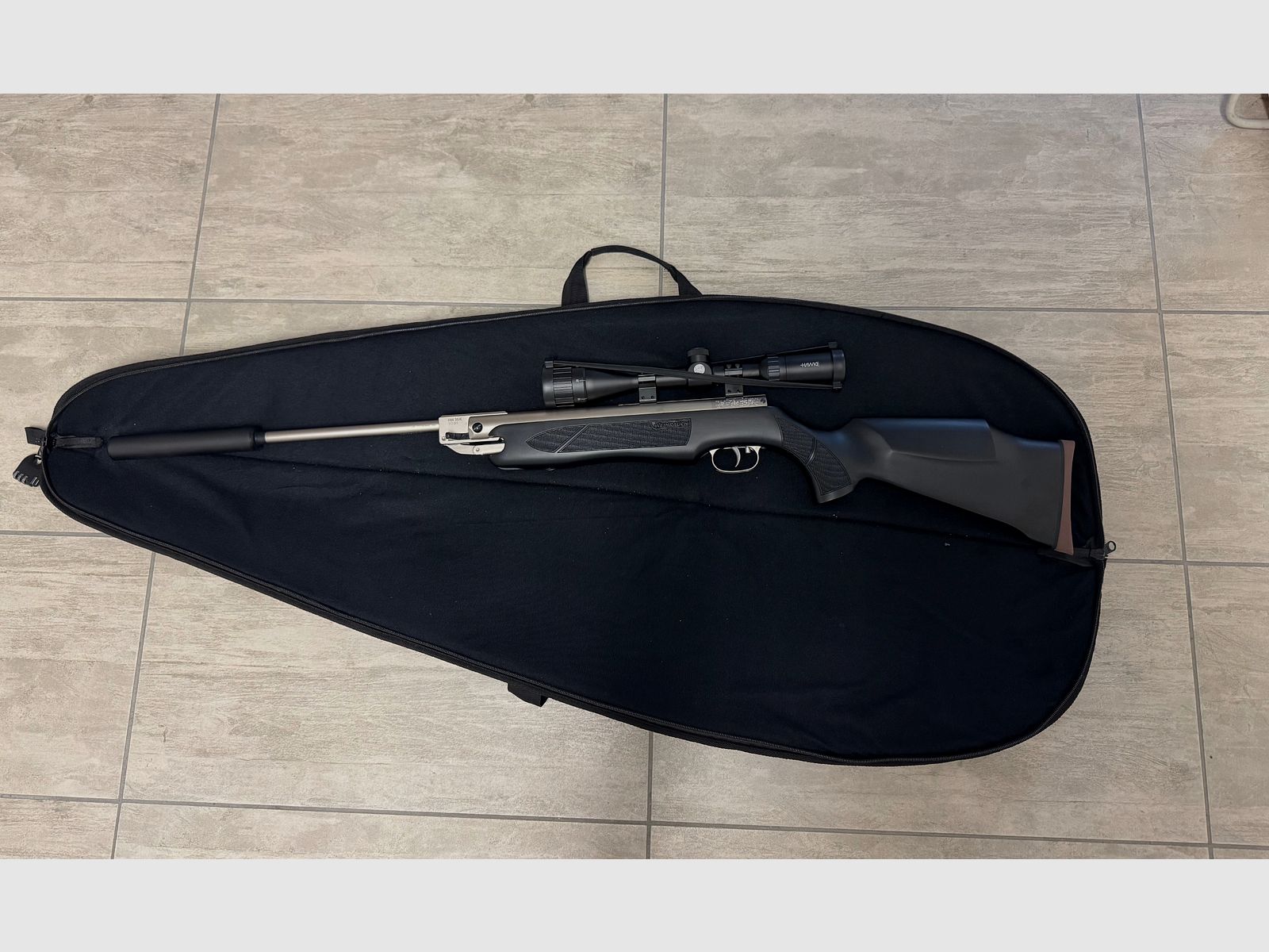 Weihrauch HW 35K F Black Silence – 4,5 mm, inkl. Schalldämpfer & Zielfernrohr