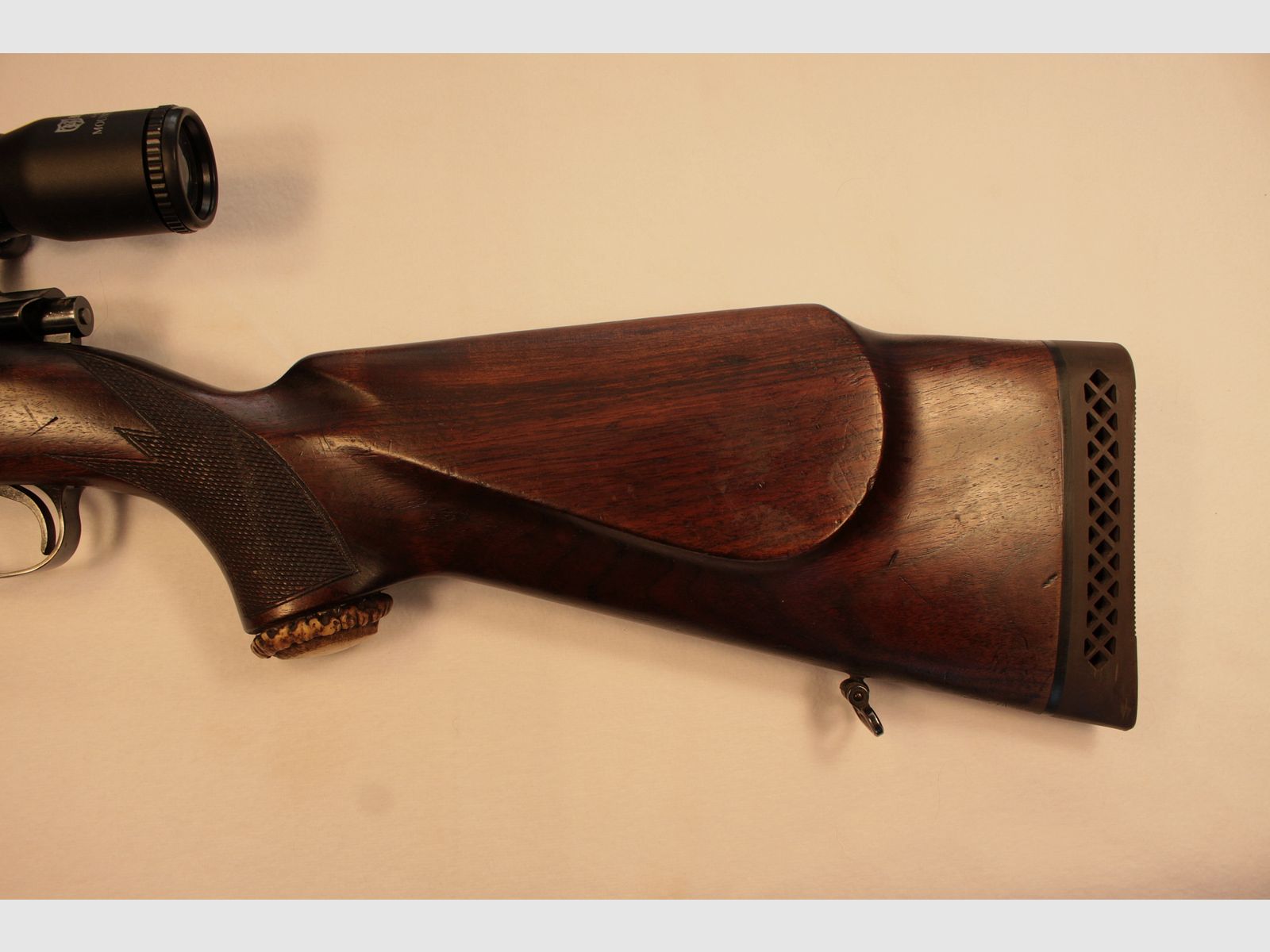 Répétiteur en 7mm Rem.Mag. avec optique Nikko Sterling.