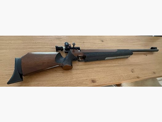 Weihrauch HW60M, carabina da tiro nel calibro .22Lf.B. con ottica Elite 201