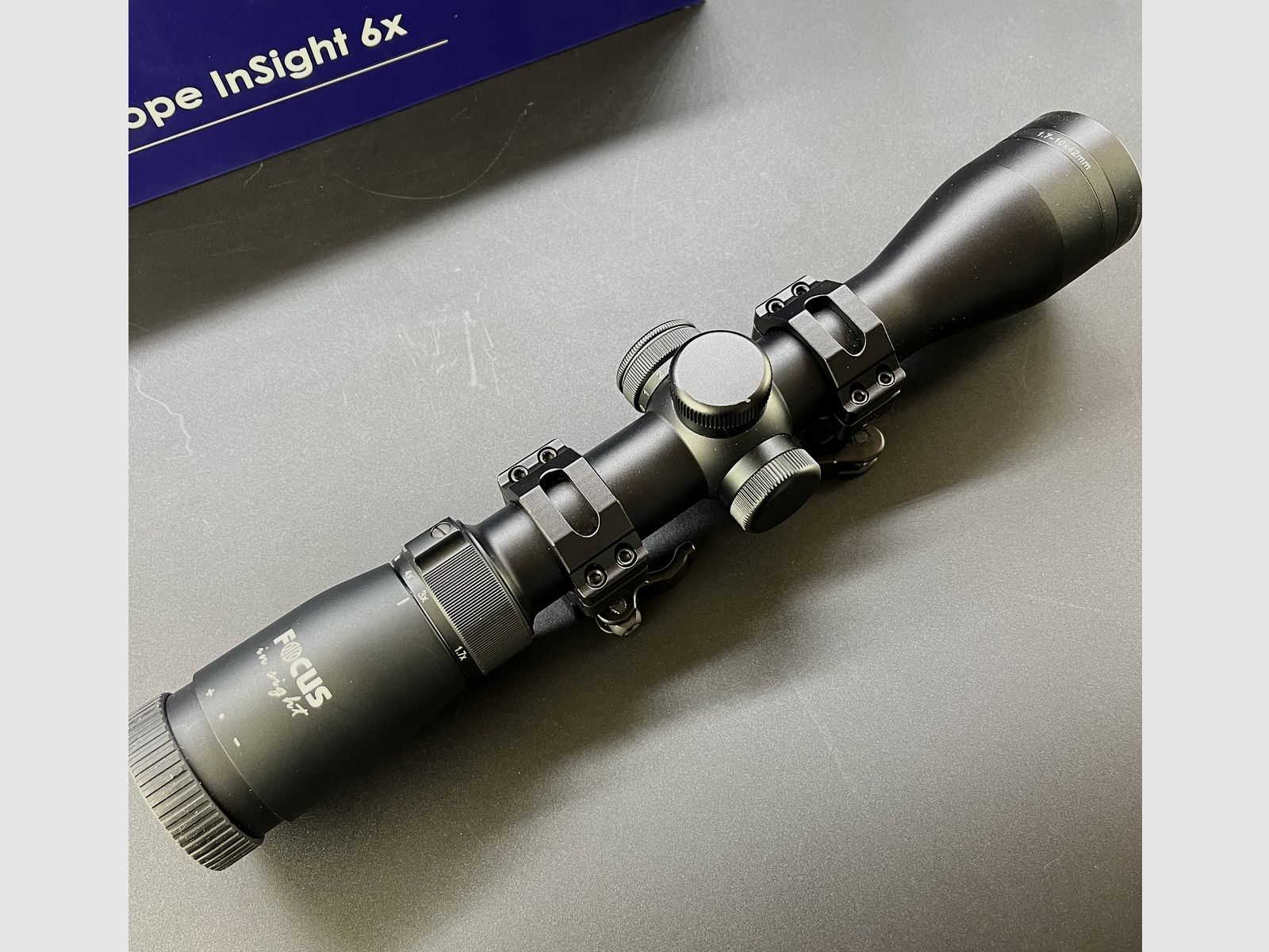 Aussteller FOCUS In Sight 1,7-10x42 #4 30mm mit Ringmontage 110573