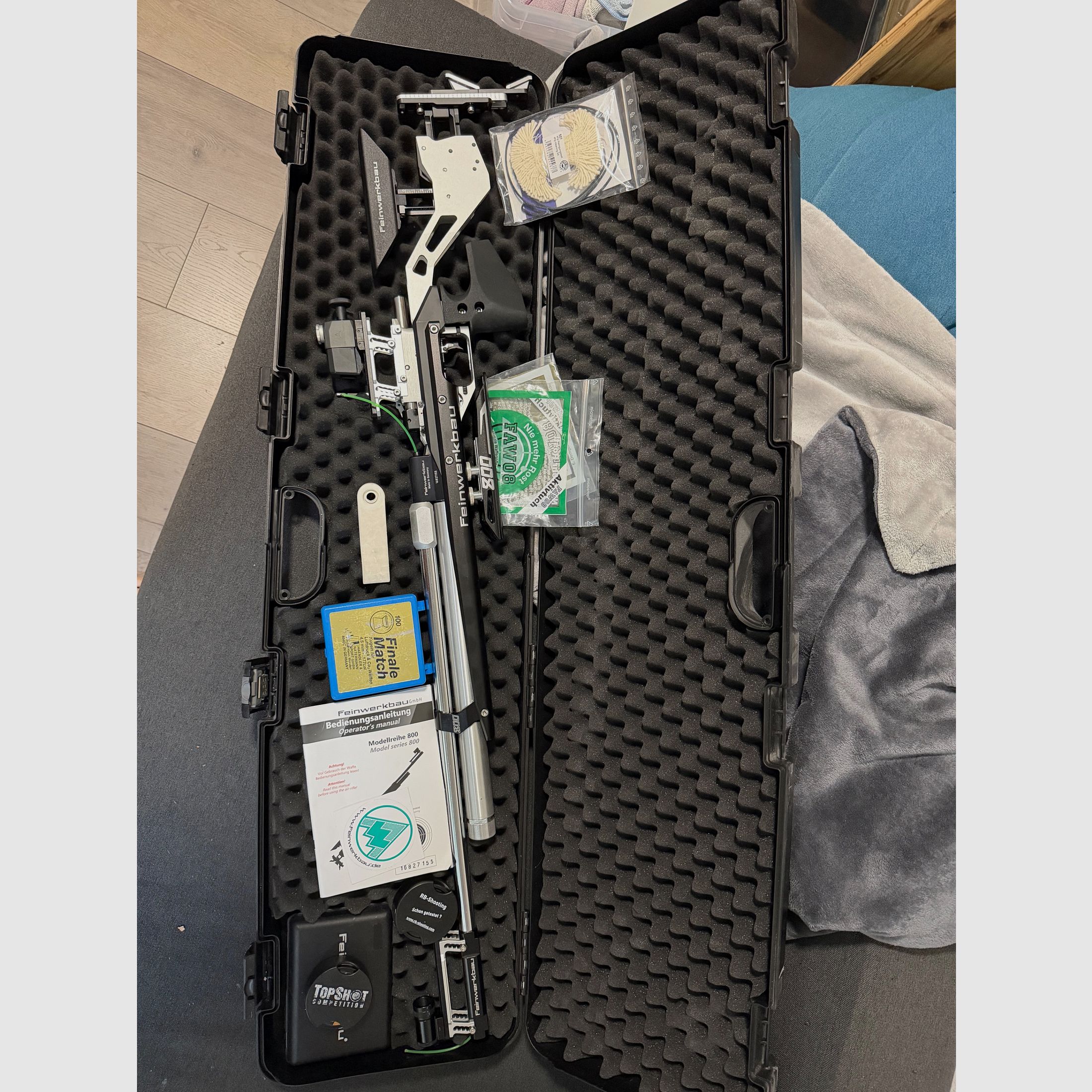 Feinwerkbau (FWB) 800 Alu – Match air rifle 4.5 mm (.177) right-handed – complete set with case, image 1 of 11