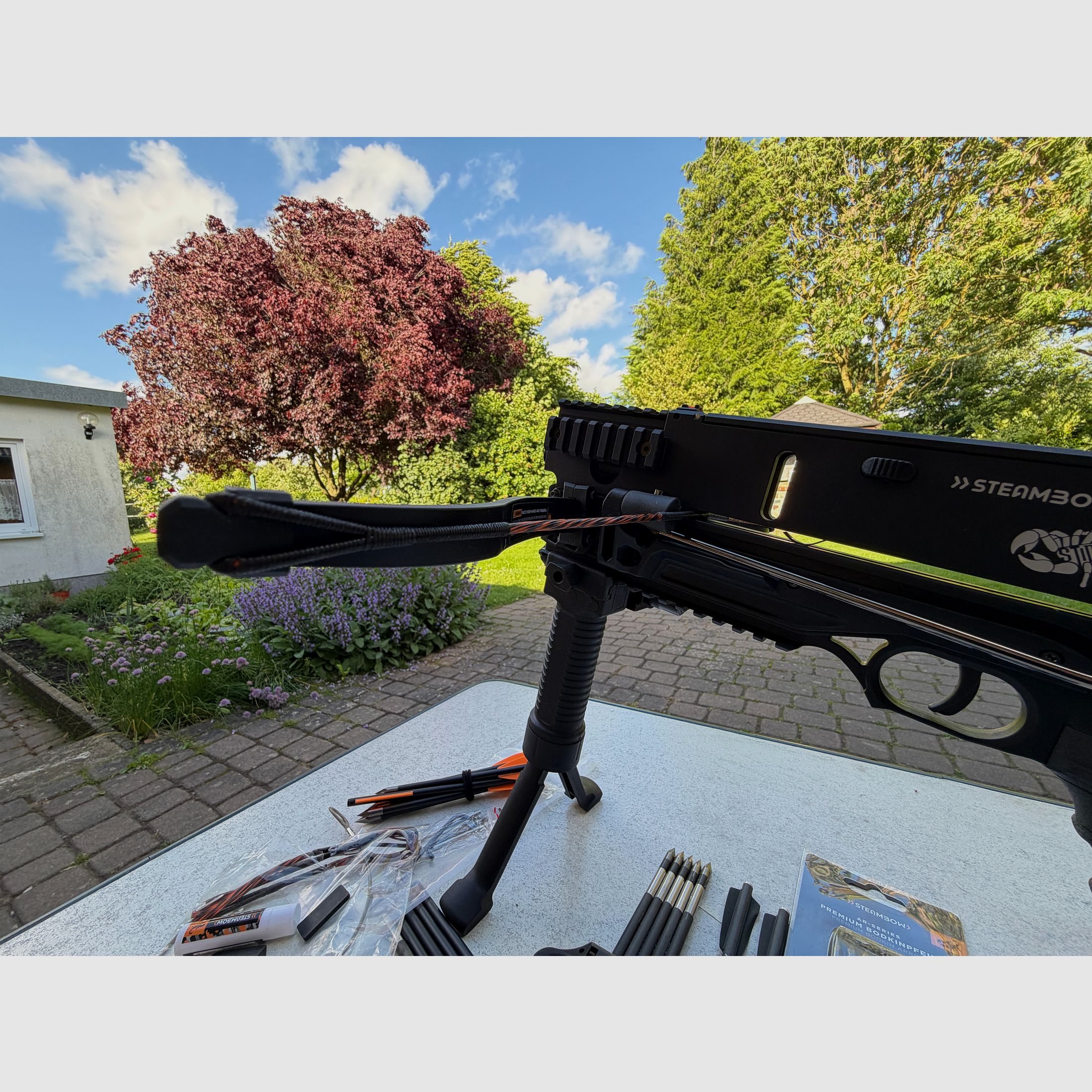 AR-6 Stinger II mit Metallmagazin