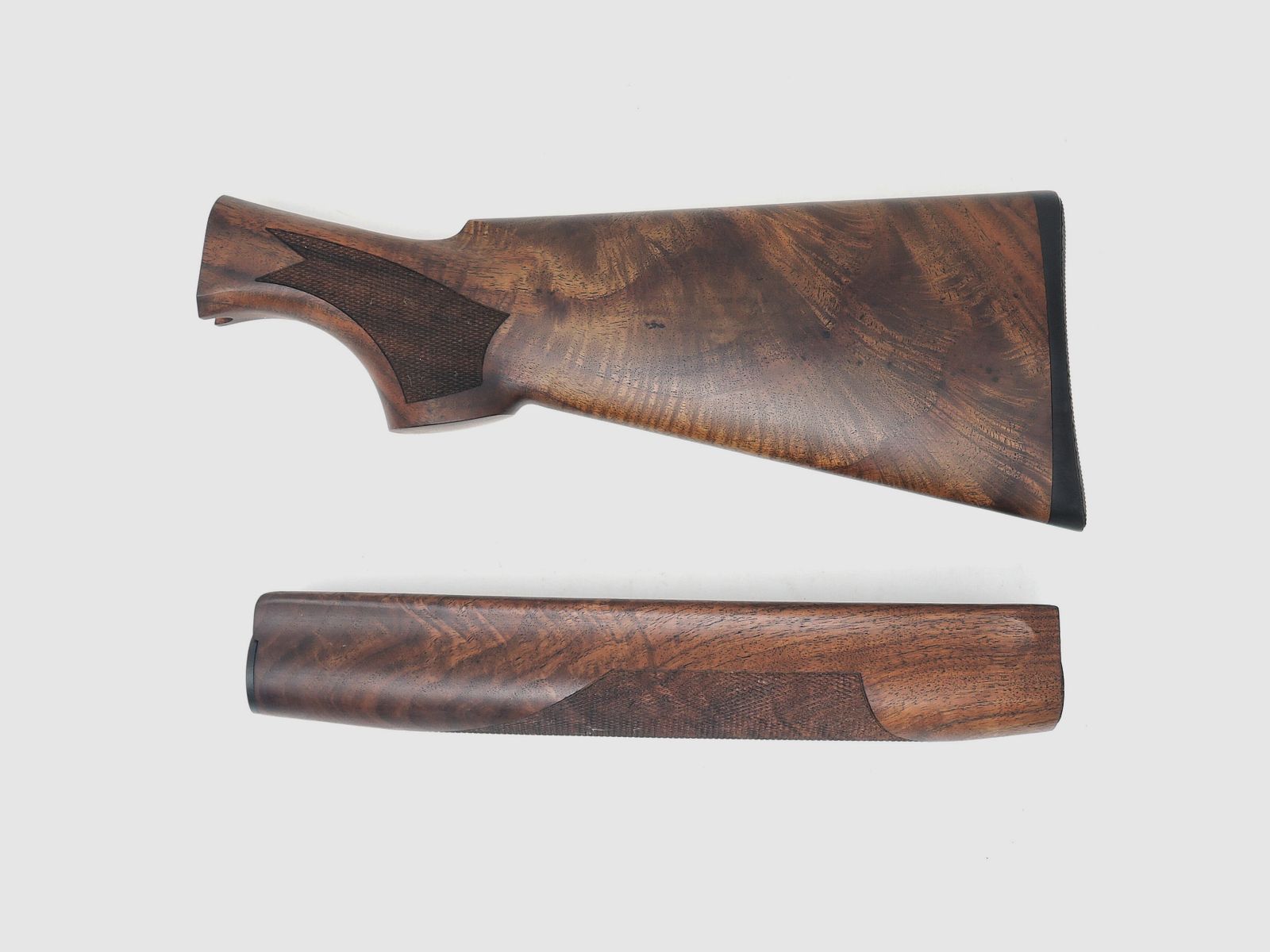 Schaft + Benelli Raffaello Schaft in Radica Grad 7 – Kal. 12, Bild 1 von 2