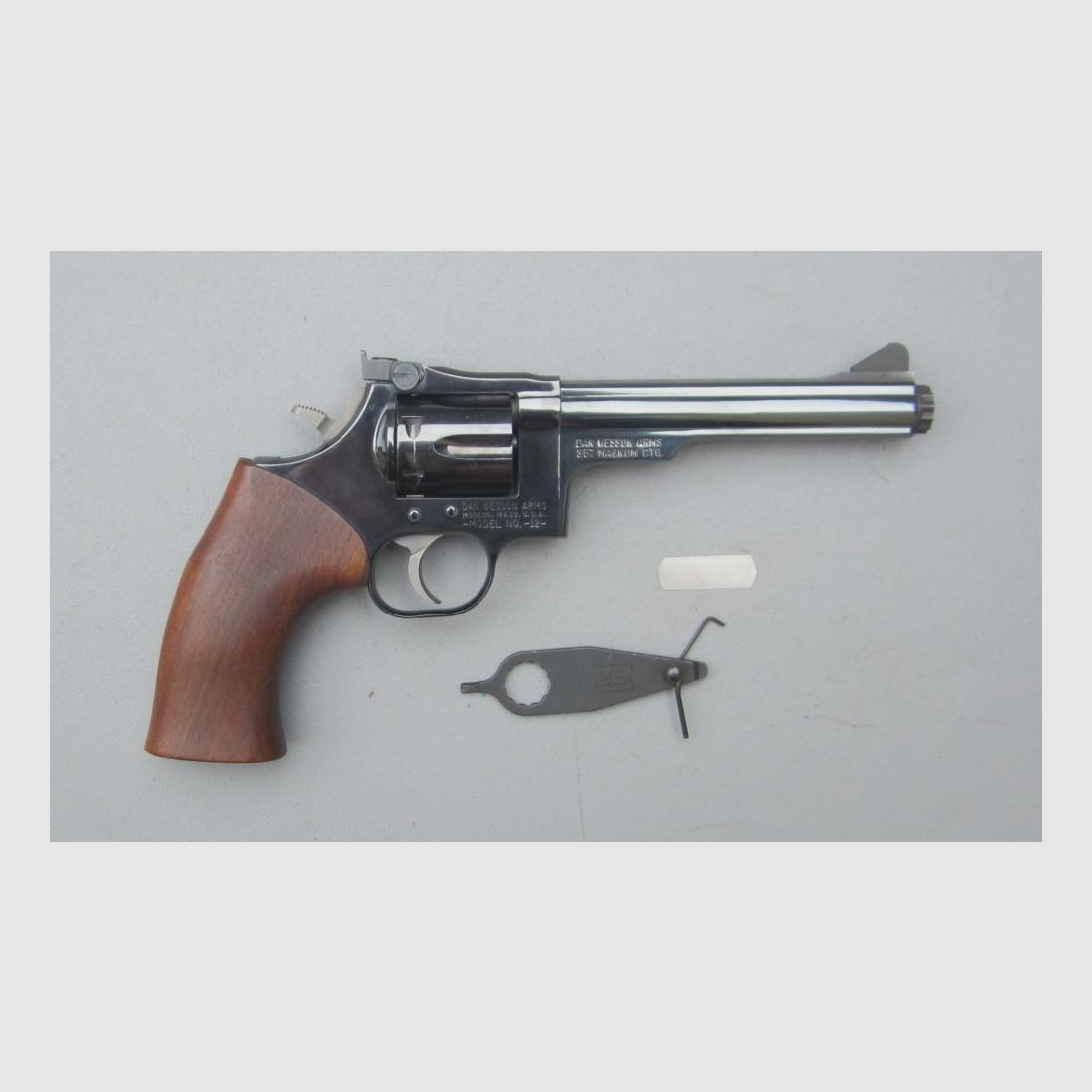 DAN WESSON USA Revolver DAN WESSON USA