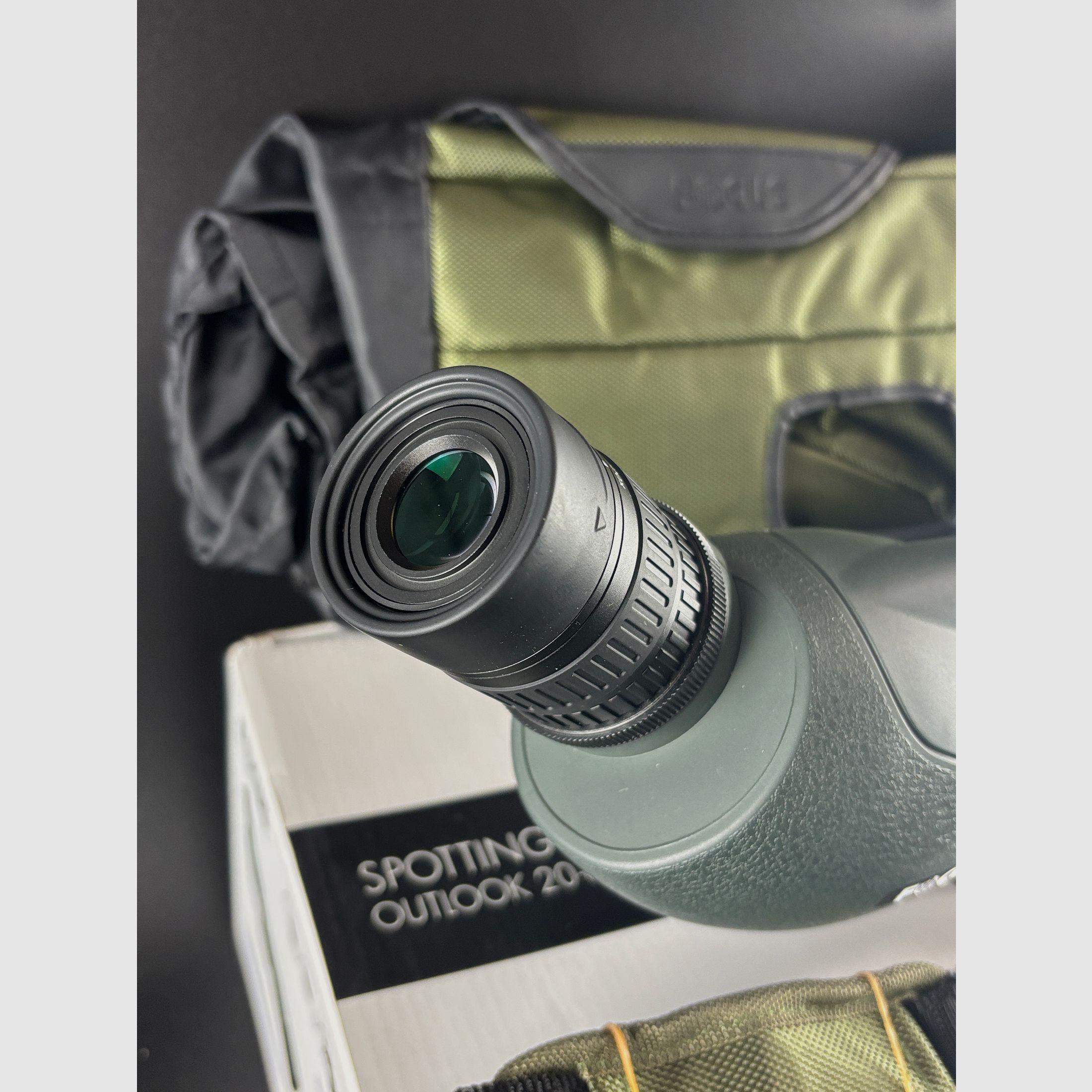 Exhibitor FOCUS Outlook 20-60x80 WP spotting scope with bag 113567-1