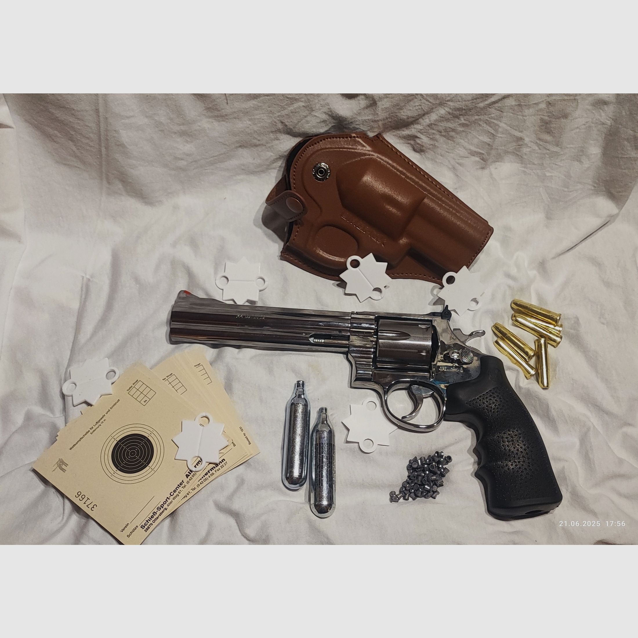 Smith and Wesson 6 Zoll CO2 Luftpistole/Revolver Set 