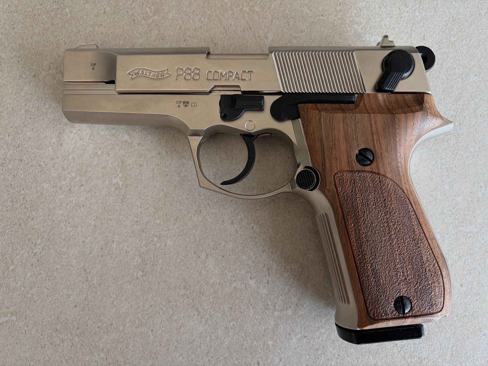 Walther P88 Compact Nickel wooden grip | New | Collector's condition | 9 mm P.A.K.