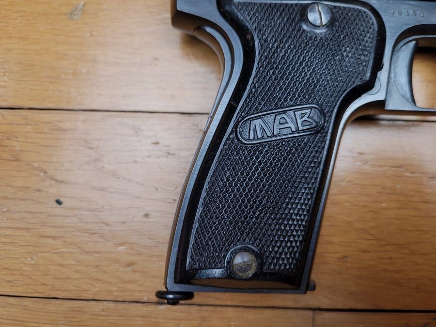 Beau Pistolet MAB D – Manufacture des Armes de Bayonne – du Made in France pour un Browning 10/22 amélioré ! – en 7,65 – Très bonne arme en TBE !, image 6 sur 14